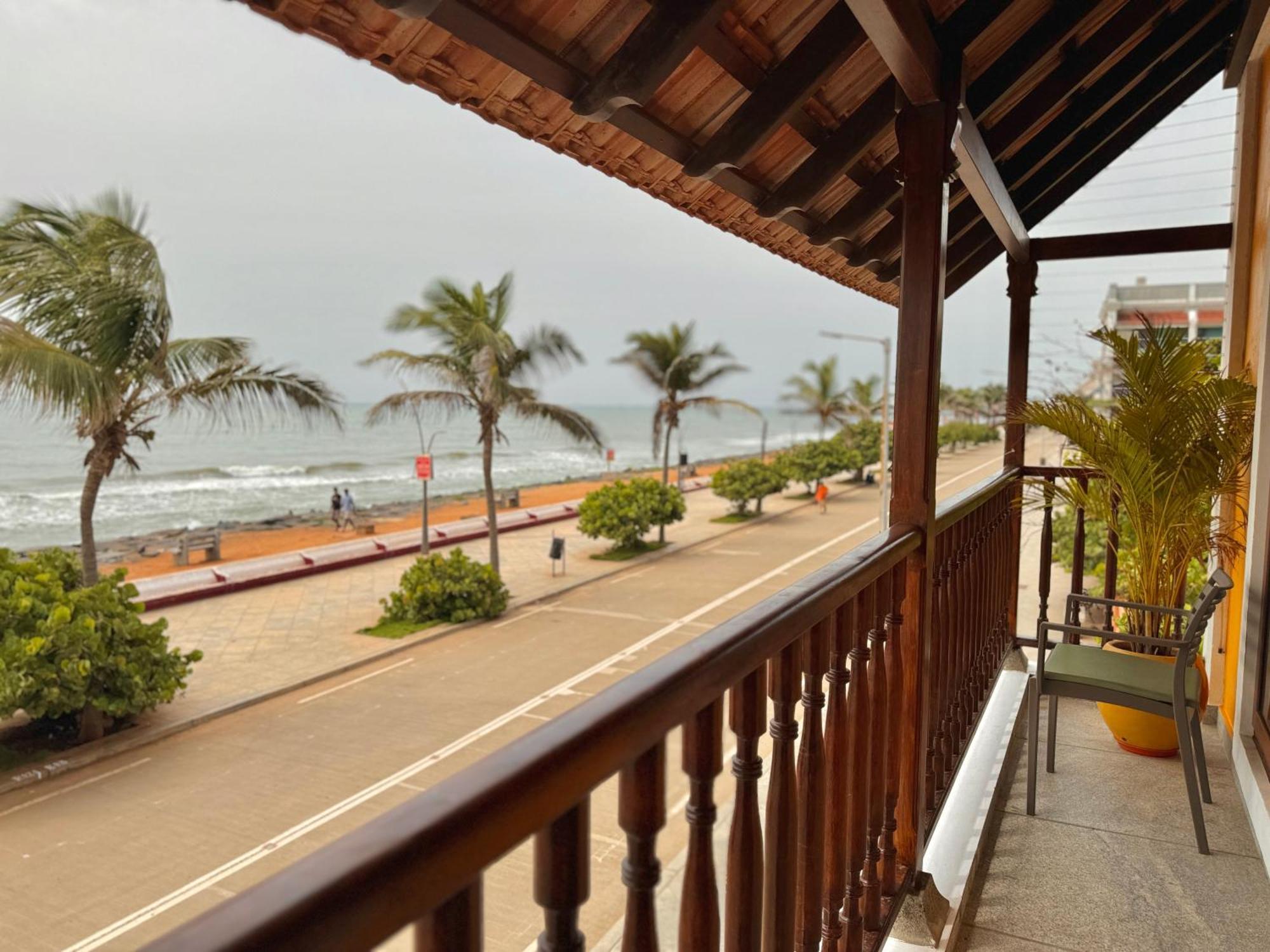 La Plage Seaview Suites Pondicherry Ngoại thất bức ảnh