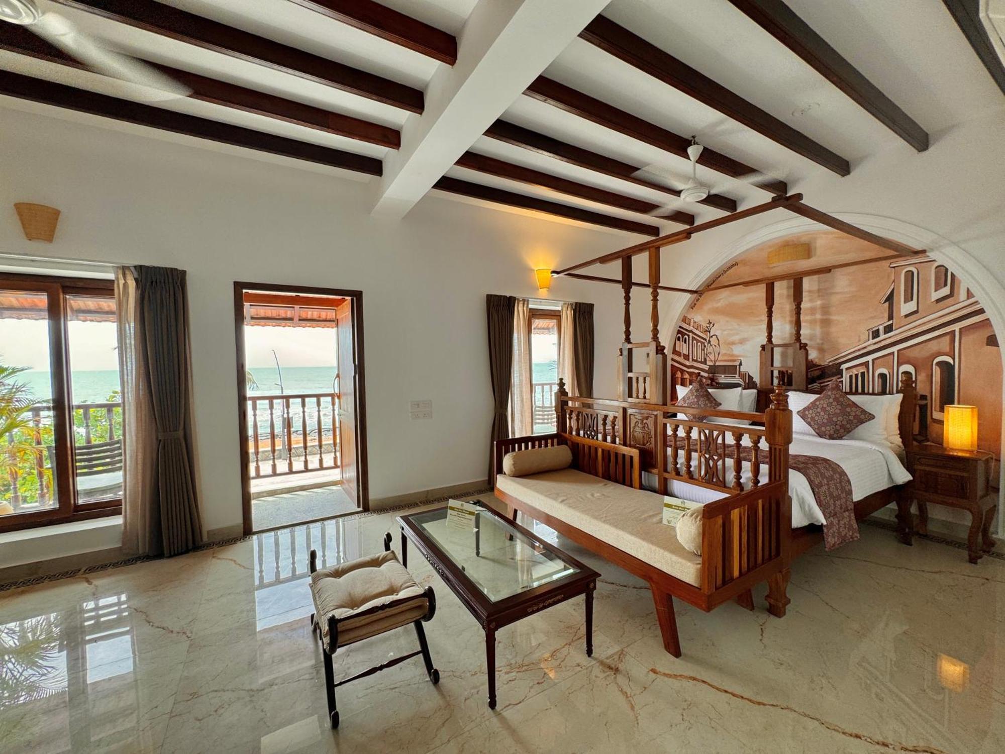 La Plage Seaview Suites Pondicherry Ngoại thất bức ảnh