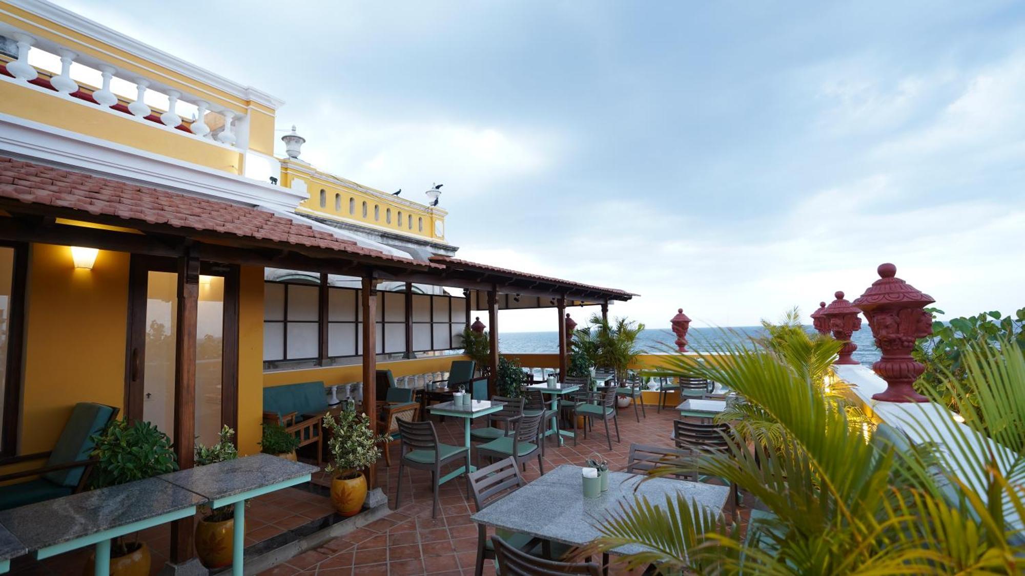 La Plage Seaview Suites Pondicherry Ngoại thất bức ảnh